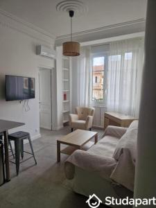 Location Appartement NICE  06