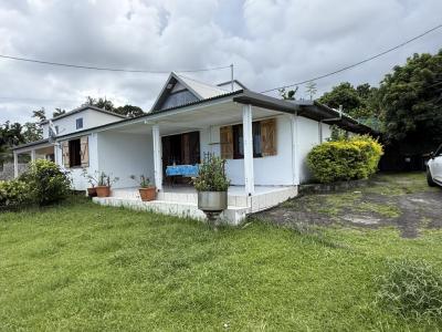Vente Maison 4 pi�ces SAINTE-ROSE 97439