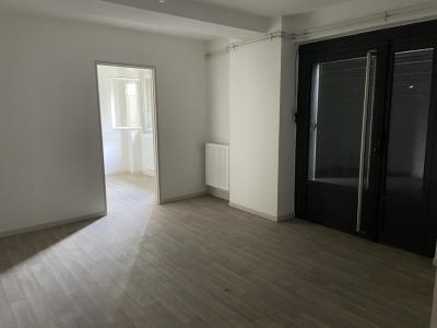 Location Commerce VAULX-EN-VELIN 69120