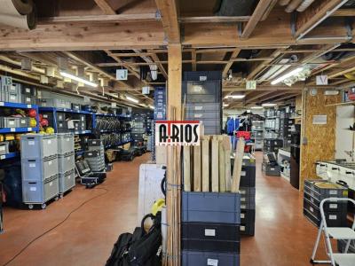 Location Commerce FARLEDE 83210