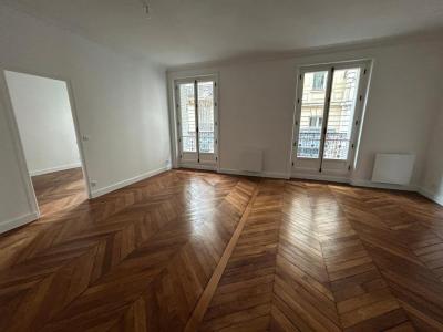 Location Appartement 2 pièces PARIS 75000