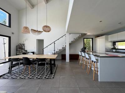 Vente Maison 7 pi�ces MONTFURON 04110