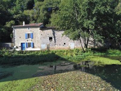 Vente Maison 5 pi�ces CIVRAY 86400