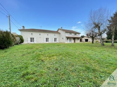Vente Maison 9 pièces ROCHEFOUCAULD 16110