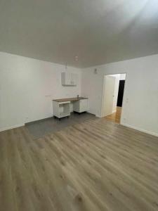 For rent Apartment VILLEMOMBLE  93