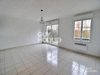 For sale House SURGERES 