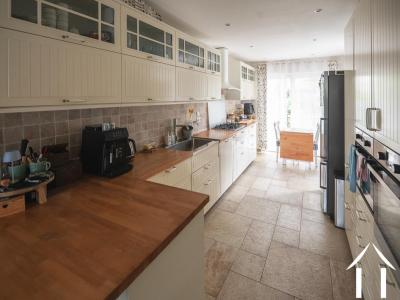 For sale House COUCHES 