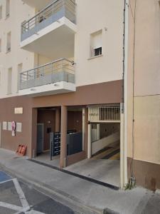 Location Parking NIMES 30000