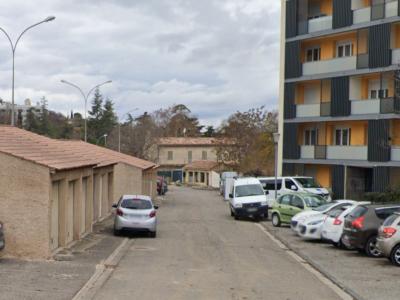 Location Parking APT 84400