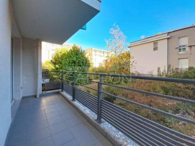 Vente Appartement 3 pièces BRON 69500