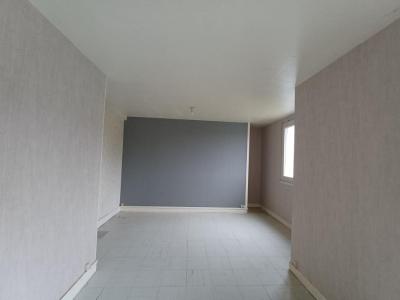 Location Appartement 4 pi�ces LURE 70200