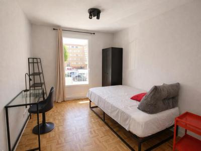 Location Appartement 5 pi�ces BRON 69500
