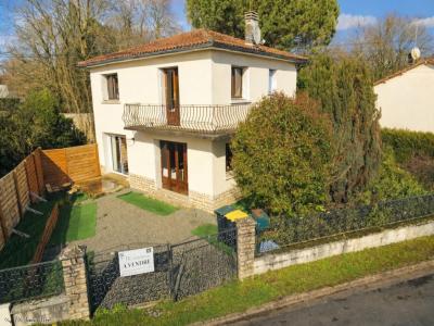 Vente Maison 5 pi�ces RUFFEC 16700