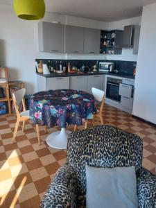 Location Appartement 2 pièces MARSEILLE-4EME-ARRONDISSEMENT 13004