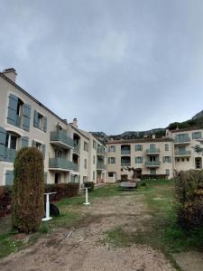 Location Commerce FONTAINE-DE-VAUCLUSE  84