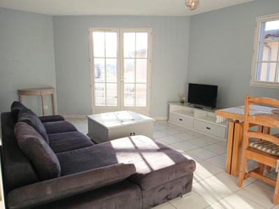 For rent Apartment PONT-DU-CHATEAU