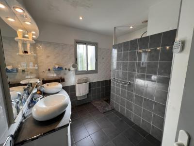For sale House LONGEVILLE-SUR-MER 