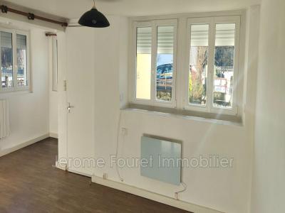 Location Appartement MONTAIGNAC-SAINT-HIPPOLYTE 