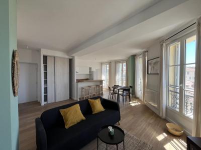 Location Appartement 4 pièces MARSEILLE-2EME-ARRONDISSEMENT 13002