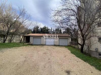 Vente Parking APT 84400