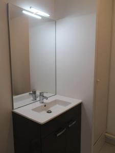 For rent Apartment MONDONVILLE 