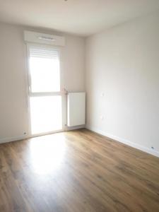 For rent Apartment BRUGUIERES 