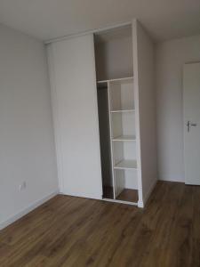 For rent Apartment BRUGUIERES 