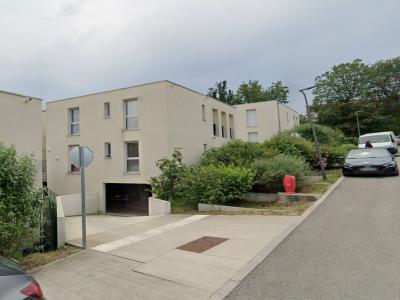 Location Parking PIERREVERT 04860