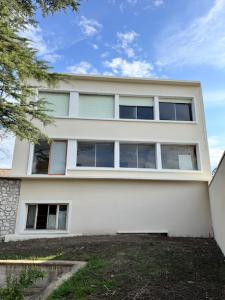 For sale Commerce VALENCE  26