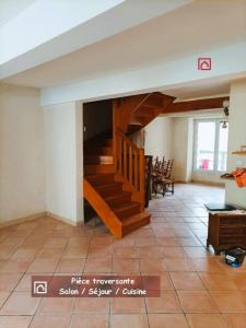 Vente Maison 5 pi�ces COUIZA 11190