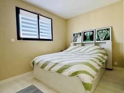 For sale House CREVIN 