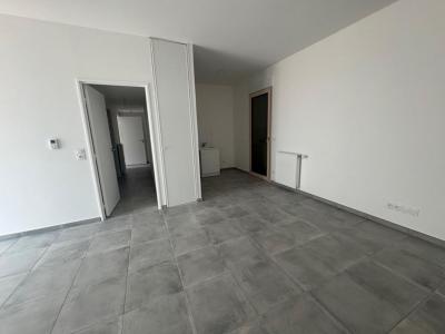 Location Appartement RILLIEUX-LA-PAPE 