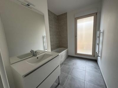 For rent Apartment RILLIEUX-LA-PAPE 