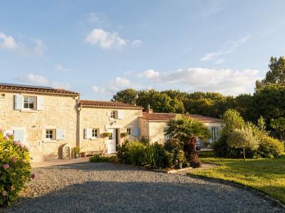 Vente Maison 6 pi�ces TAUGON 17170