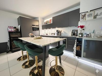 Vente Appartement 4 pièces BORDEAUX 33300