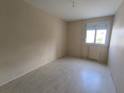 For rent Apartment PARAY-LE-MONIAL 