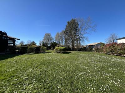 For sale Land LEOGNAN  33