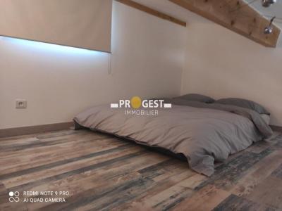 For rent Apartment LUYNES 