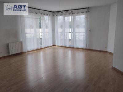 For rent Apartment BEAUVAIS 