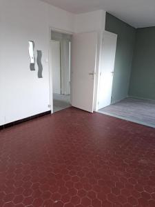 Location Appartement SAINT-BONNET-LE-CHATEAU 