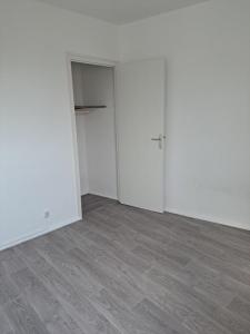 Location Appartement SAINT-BONNET-LE-CHATEAU 