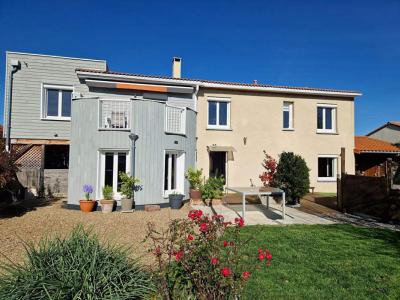 Vente Maison 7 pi�ces MENETROL 63200