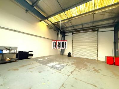 Location Commerce GARDE 83130