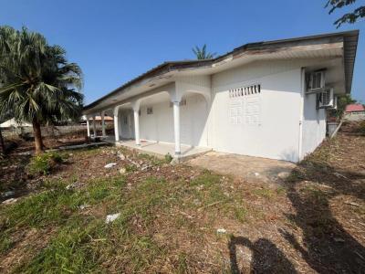 Vente Maison 4 pi�ces MACOURIA 97355