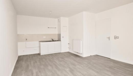 For rent Apartment MONTREUIL-BELLAY 