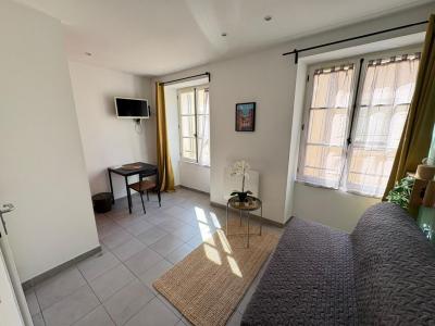 Location Appartement MARSEILLE-2EME-ARRONDISSEMENT 13002