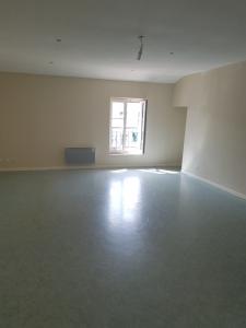 For rent Apartment PULLIGNY