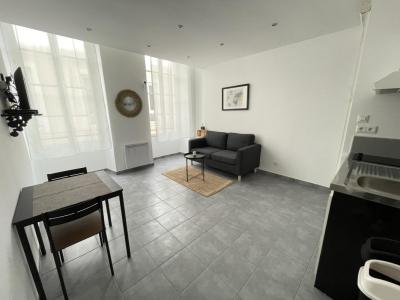 Location Appartement 2 pièces MARSEILLE-2EME-ARRONDISSEMENT 13002