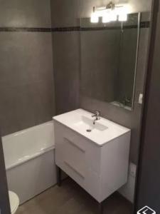 Location Appartement MARSEILLE-5EME-ARRONDISSEMENT 13005