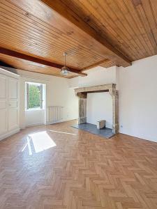 For rent House SAINT-JULIEN-DE-COPPEL 